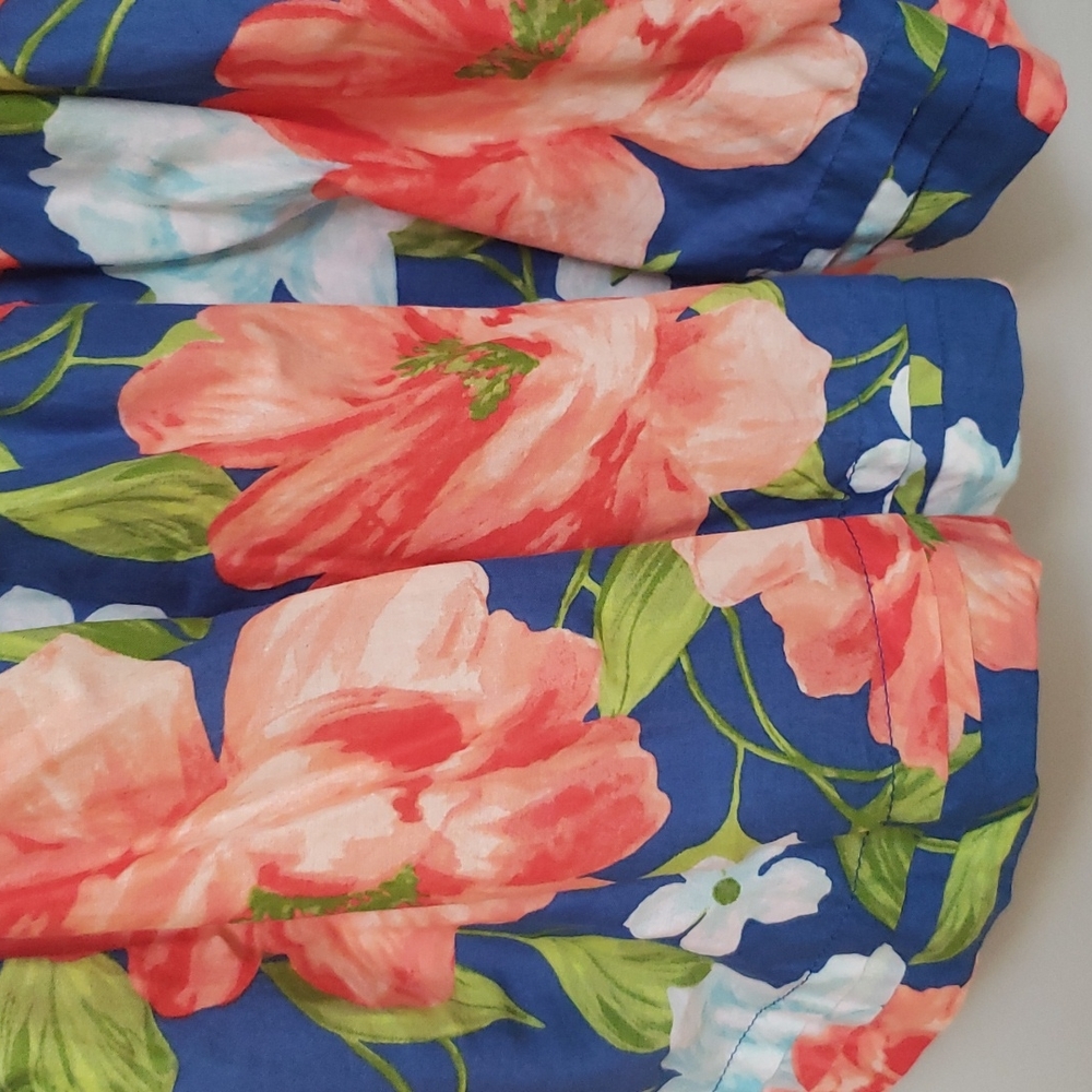 NWOT Hollister floral mini skirt - Picture 2 of 4